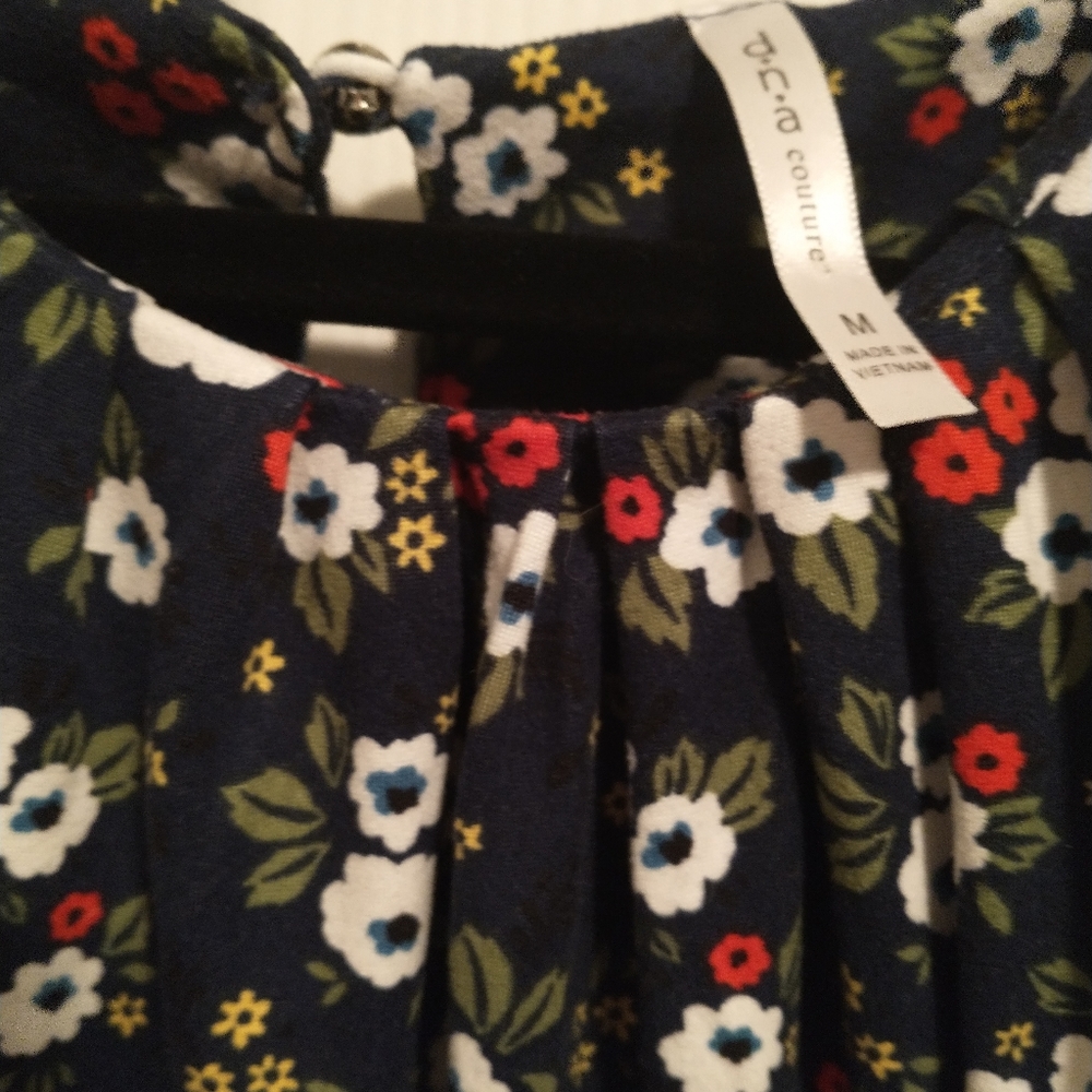 D N A Couture Tank Top - Picture 3 of 8